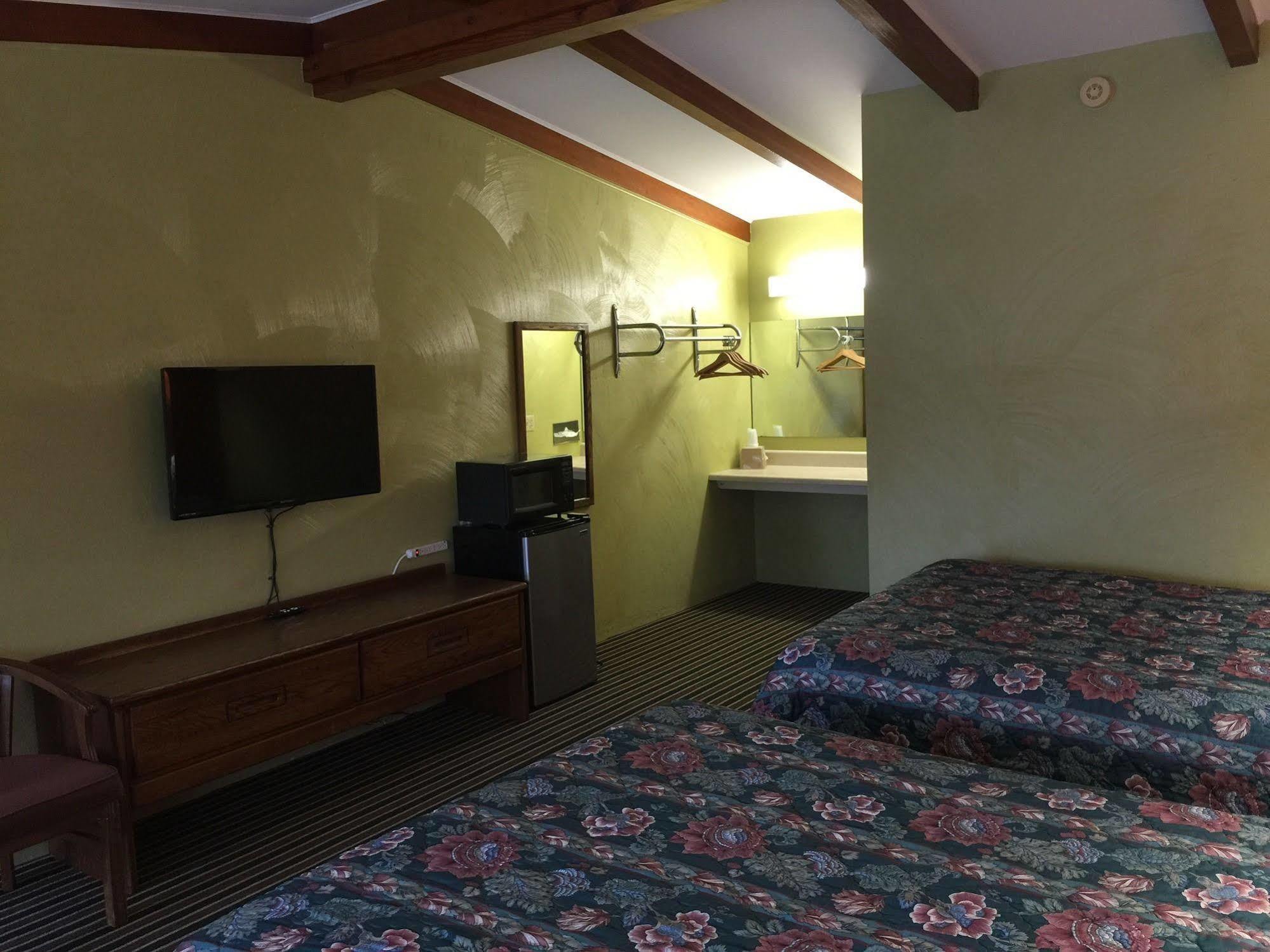 Family Budget Inn Гаррісон Екстер'єр фото